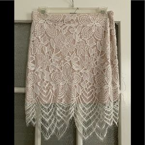 Lace skirt